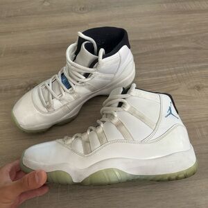 Jordan 11 - Legend Blue - Size 8.5